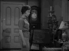 The Twilight Zone Dont Panic GIF - The Twilight Zone Dont Panic GIFs