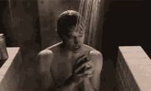 Sing In The Shower GIF - Sho Shower Glee GIFs