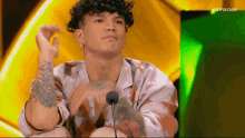 Clapping Hands Xfactoritalia GIF - Clapping Hands Xfactoritalia Clap Hands GIFs