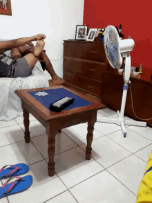 Chilling Laying Down GIF - Chilling Laying Down Electric Fan GIFs