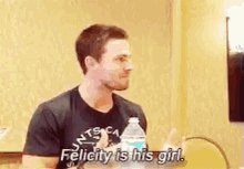 oliver queen stephen amell arrow felicity is his girl