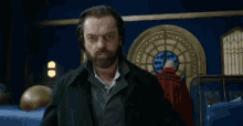staring whats that looking hugo weaving mortal engines
