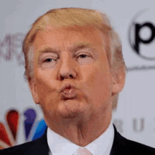 Donald Trump Kiss GIF - Donald Trump Kiss President GIFs