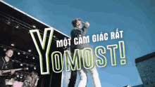 Yomost Motcamgiacratyomost GIF - Yomost Motcamgiacratyomost Sing GIFs