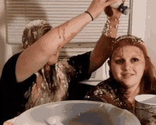 Messy Friends Sauce On Head GIF - Messy Friends Sauce On Head Friends Having Fun GIFs