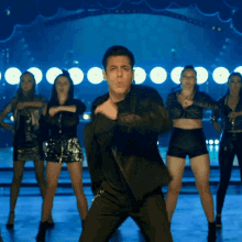 Salman Khan Disha Patani GIF - Salman Khan Disha Patani Dance GIFs