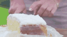 Quem Resiste A Um Bolinho De Côco? GIF - Coconut Cake GIFs