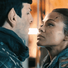 spock kiss zoe saldana zachary quinto