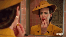 lipstick sarah paulson nurse mildred ratched ratched apply lipstick