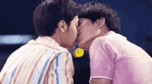 คริสสิงโต จูบ GIF - Kristsingto Kiss Kissing GIFs