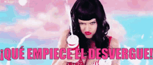 Katy Perry Lanzando Crema Y Espuma GIF - Desvuergue Desmadre Fiesta GIFs