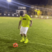 Lucas Viana Kick GIF - Lucas Viana Kick Soccer GIFs