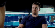 stephen amell arrow poinys at you