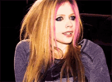 Avril Lavigne Thinking GIF - Avril Lavigne Thinking Umm GIFs