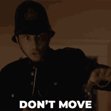 Dont Move George Crabtree GIF - Dont Move George Crabtree Murdoch Mysteries GIFs