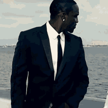 Turn Head Back Akon GIF - Turn Head Back Akon Im So Paid Song GIFs