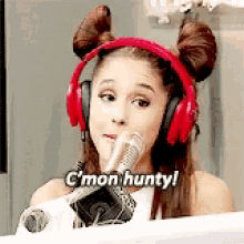 Ariana Grande Cmon Hunty GIF - Ariana Grande Cmon Hunty GIFs