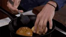 Pao Bun GIF - Pao Bun Burger GIFs