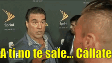 A Ti No Te Sale Callate Eduardo Yañez Golpea Reportero GIF - A Ti No Te Sale Callate Eduardo Yañez GIFs
