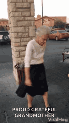 So Excited Grandmother GIF - So Excited Grandmother Grandma GIFs