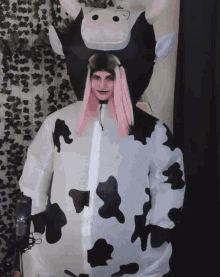 Cow Angy GIF - Cow Angy Egirl GIFs