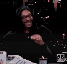 Facepalm Laughing GIF - Facepalm Laughing Snoop Dogg GIFs