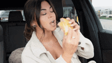 Steph Pappas Bagel GIF - Steph Pappas Bagel Eating GIFs