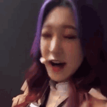 Loona Choerry GIF - Loona Choerry Whats Happening GIFs