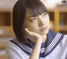 考える　太田夢莉 Nmb48  高校生　高校 制服 GIF - Yuri Ota Seifuku High School GIFs