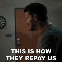 This Is How They Repay Us Jason Hayes GIF - This Is How They Repay Us Jason Hayes Seal Team GIFs