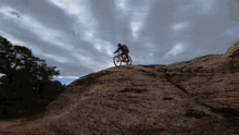 Mountaing Biking The Singletrack Sampler GIF - Mountaing Biking The Singletrack Sampler Bicycle Ride GIFs