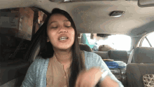 Listen To Christian Music Grace Corales GIF - Listen To Christian Music Grace Corales Makinig Sa Christian Music GIFs