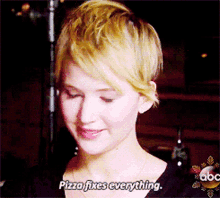 Pizza Pizza Fixes Evertything GIF - Pizza Pizza Fixes Evertything Jennifer Lawrence GIFs