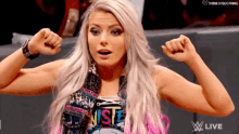 Alexa Bliss Oh Look GIF - Alexa Bliss Oh Look Look At Her GIFs