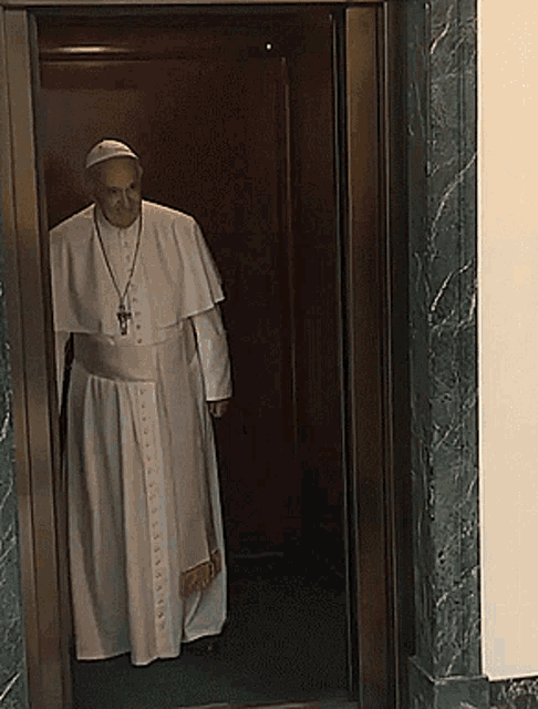 Funny Pope GIF - Funny Pope Pope Francis - Discover & Share GIFs