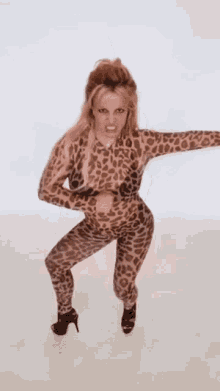 Britney Dancing GIF - Britney Dancing Shake GIFs