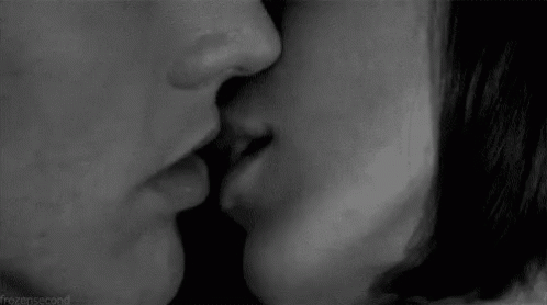 Beijos sem carroço