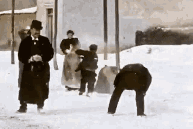 snowball-fight.gif