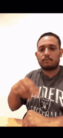 All Eyes Slow Sign Language GIF - All Eyes Slow Sign Language Hand Gesture GIFs