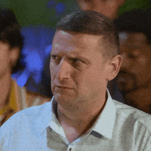 Looking Around Tim Robinson GIF - Looking Around Tim Robinson I Think You Should Leave With Tim Robinson GIFs