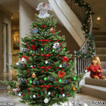 Christmas Tree Kid GIF - Christmas Tree Kid GIFs
