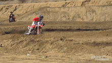Racing Dirt Rider GIF - Racing Dirt Rider Honda Crf450r GIFs
