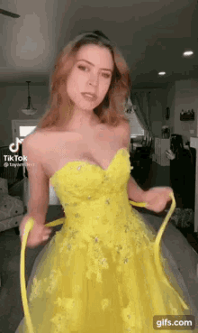 Yellow Dress GIF - Yellow Dress GIFs