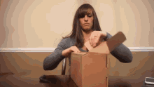Kristen Graham Iphone GIF - Kristen Graham Iphone Unboxing GIFs