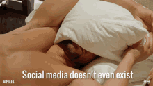Social Media Doesnt Even Exist Its Not Real GIF - Social Media Doesnt Even Exist Its Not Real Fake GIFs