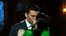 Chabby Making Out GIF - Chabby Making Out Billy Flynn GIFs