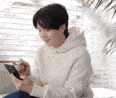 Yoongi Phone Yoongi Tapping Phone GIF - Yoongi Phone Yoongi Tapping Phone Yoongi Phone Tap GIFs