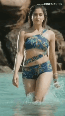 Hot Indian GIF - Hot Indian Bikini GIFs