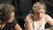 Hey Look How Hot I Am GIF - Interview One Direction GIFs