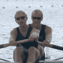 Rowing Eric Murray GIF - Rowing Eric Murray Hamish Bond GIFs